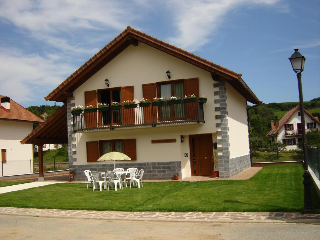 Casa Rural Irugoienea Espinal-Auzperri Eksteriør billede